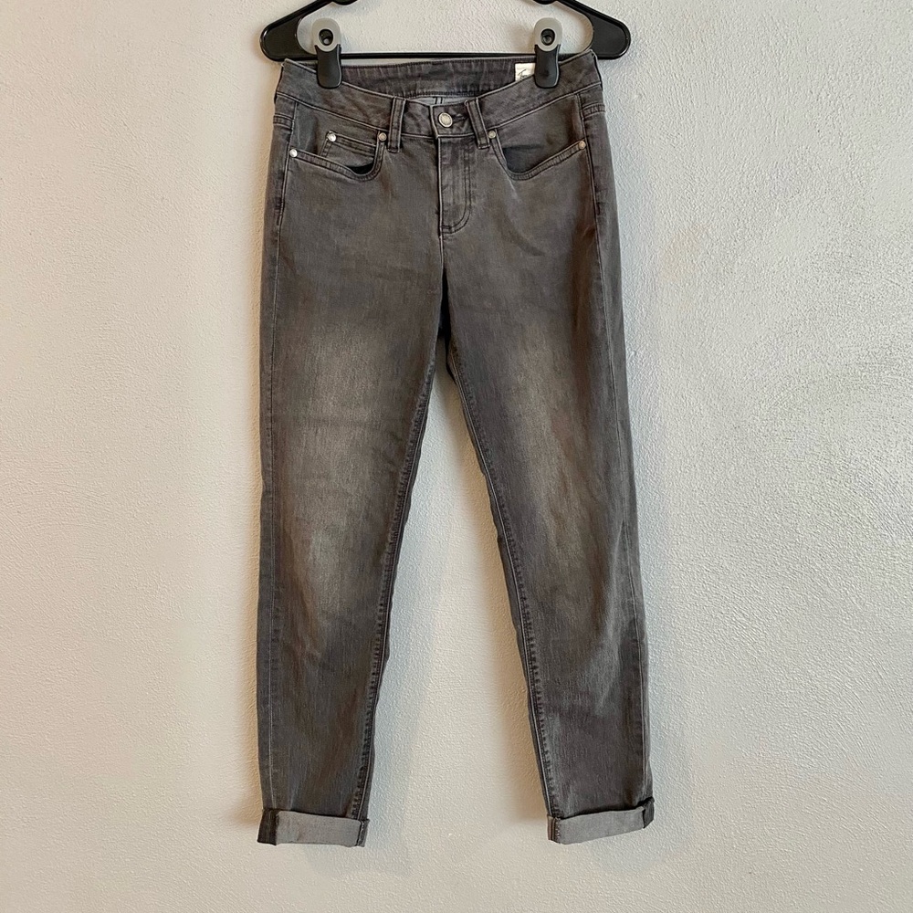 Vince Camuto Women’s Jeans Size 27/4 Washed Black Stretchy Skinny